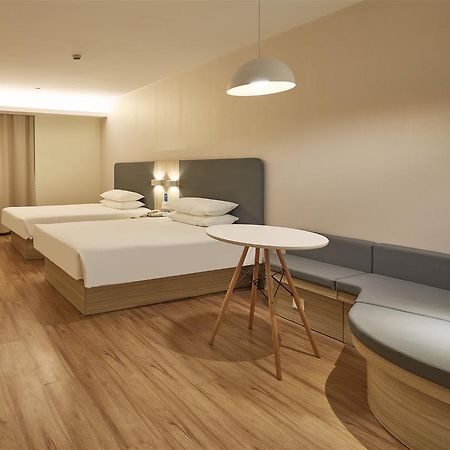 Hanting Hotel Shanghai Middle Ring Hunan Road ภายนอก รูปภาพ